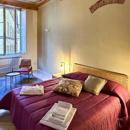 San Giorgio Home,cozy Center Apartment Siena